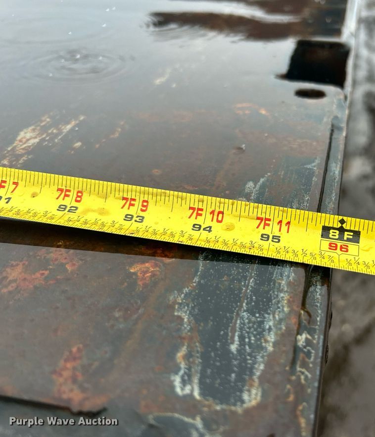 image for item NE9751 1999 Freightliner FL80 flatbed truck