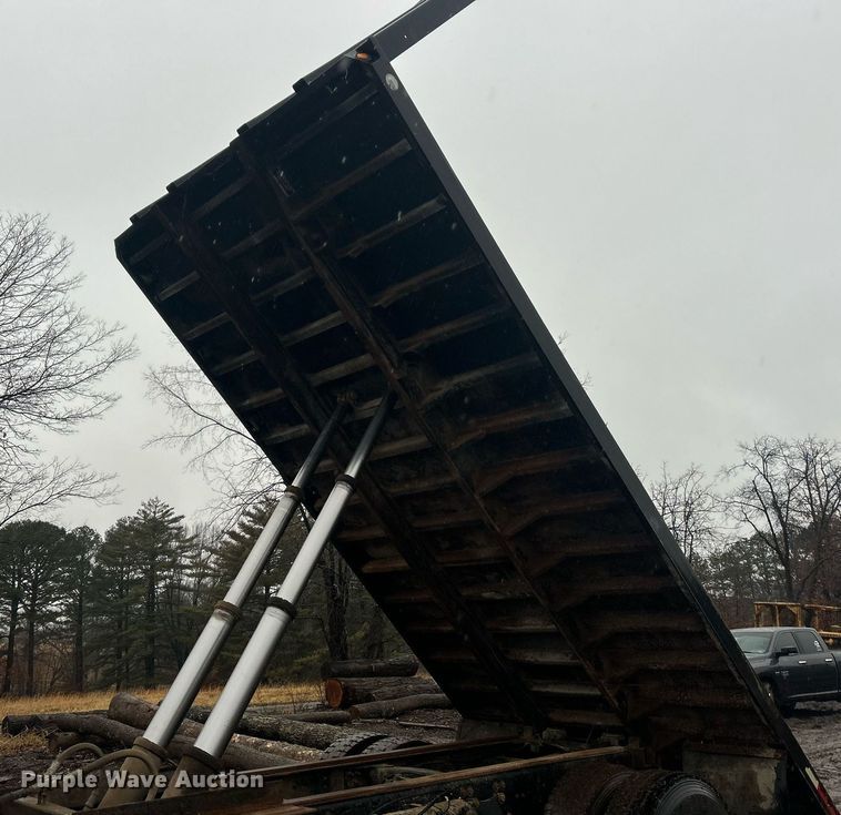 image for item NE9751 1999 Freightliner FL80 flatbed truck