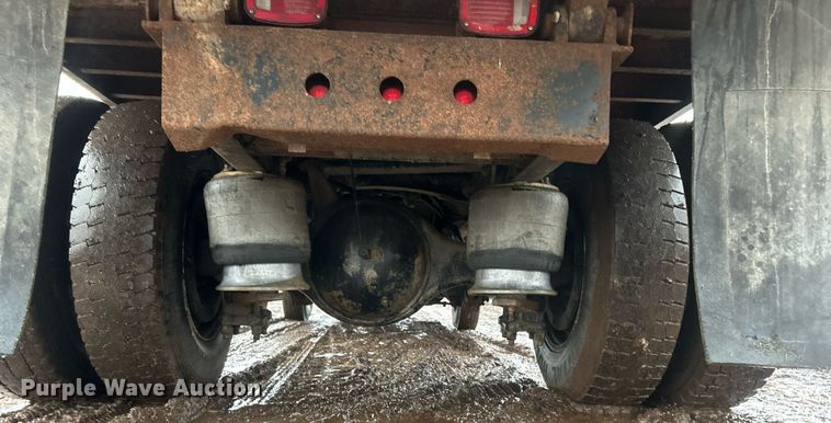 image for item NE9751 1999 Freightliner FL80 flatbed truck