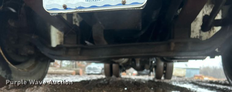 image for item NE9751 1999 Freightliner FL80 flatbed truck