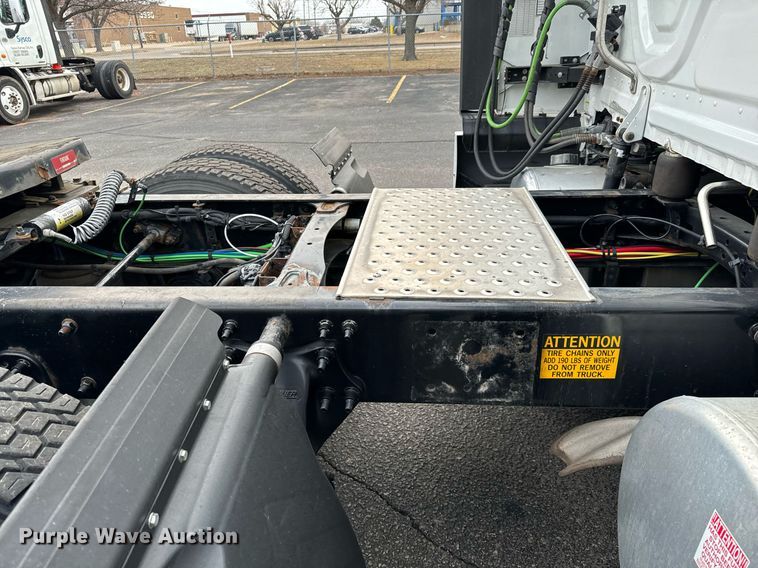 image for item NI9767 2018 Freightliner  Cascadia Evolution 125 semi truck