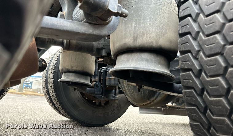 image for item NI9767 2018 Freightliner  Cascadia Evolution 125 semi truck