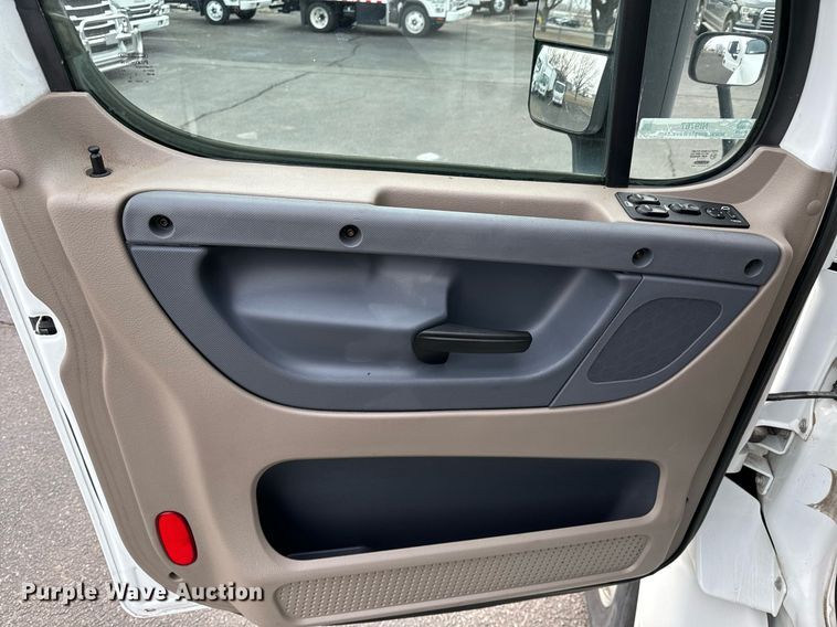 image for item NI9767 2018 Freightliner  Cascadia Evolution 125 semi truck