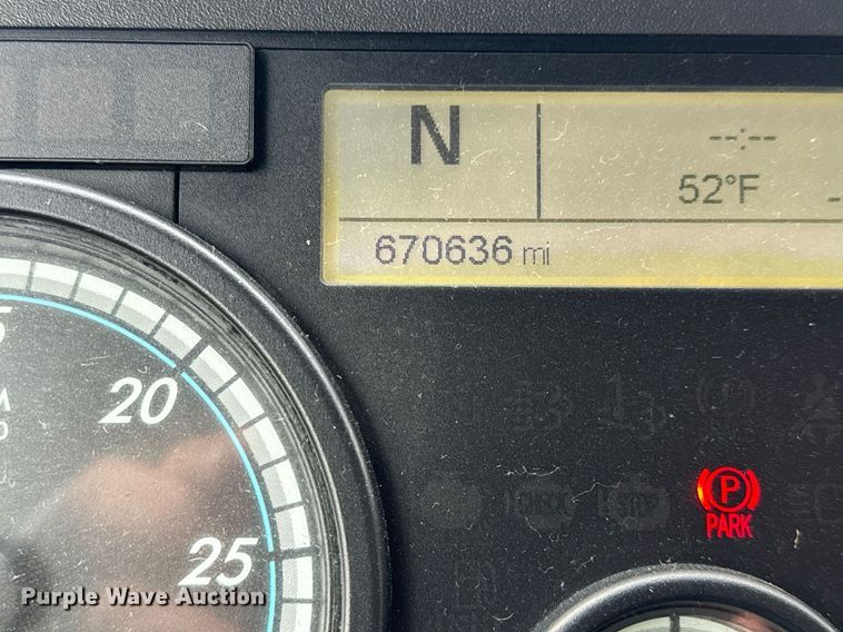 image for item NI9767 2018 Freightliner  Cascadia Evolution 125 semi truck