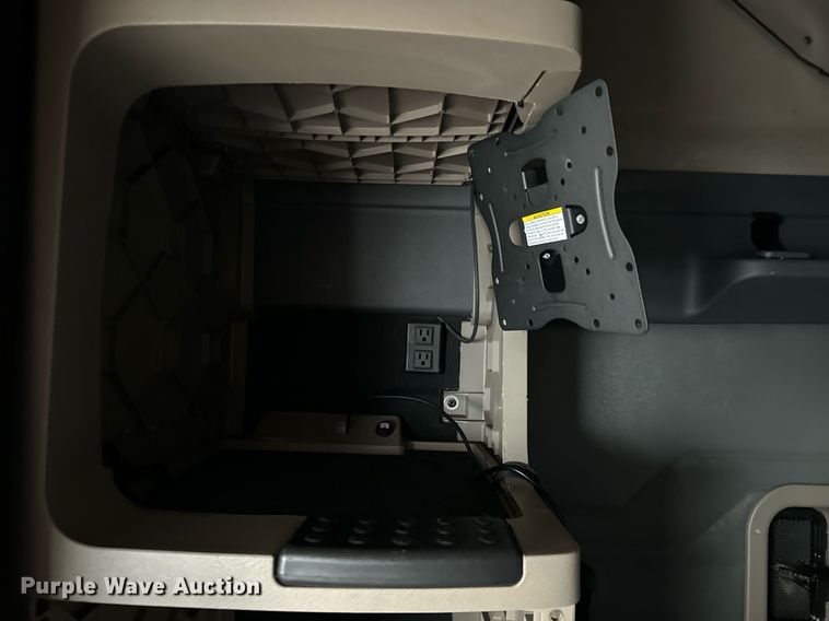 image for item NI9767 2018 Freightliner  Cascadia Evolution 125 semi truck