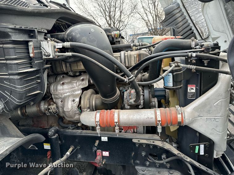 image for item NI9767 2018 Freightliner  Cascadia Evolution 125 semi truck