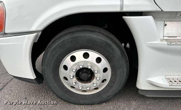 image for item NI9767 2018 Freightliner  Cascadia Evolution 125 semi truck