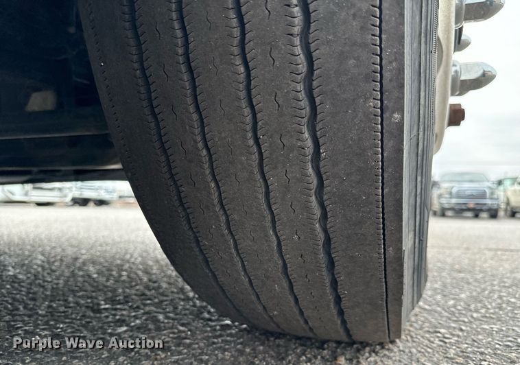 image for item NI9767 2018 Freightliner  Cascadia Evolution 125 semi truck