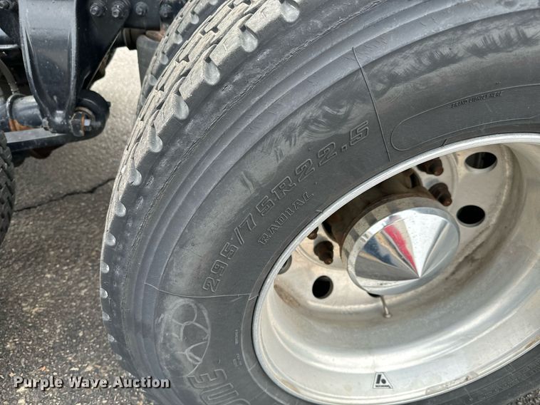 image for item NI9767 2018 Freightliner  Cascadia Evolution 125 semi truck