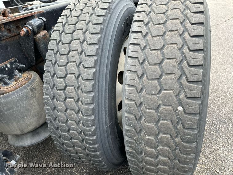 image for item NI9767 2018 Freightliner  Cascadia Evolution 125 semi truck