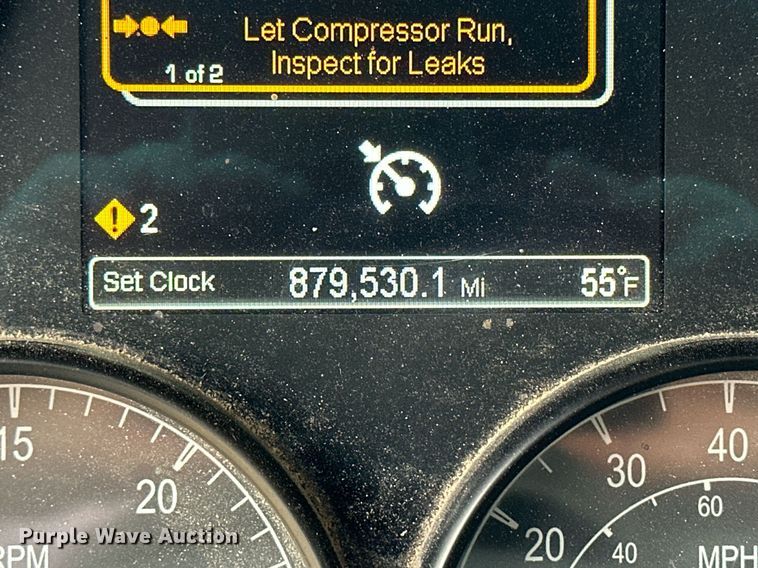 image for item NJ9291 2016 Peterbilt  579 semi truck