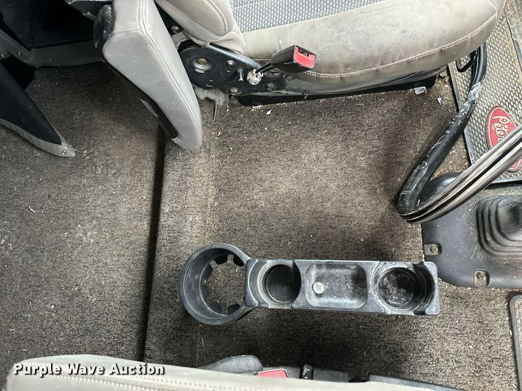 image for item NJ9291 2016 Peterbilt  579 semi truck