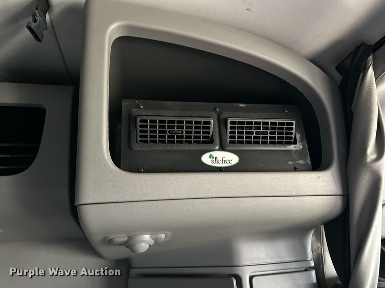 image for item NJ9291 2016 Peterbilt  579 semi truck