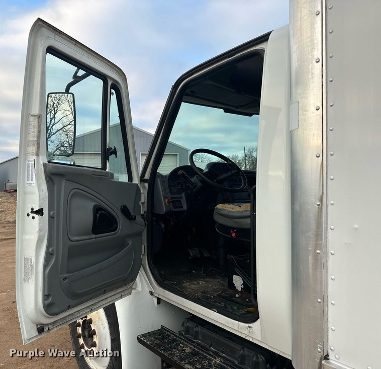 image for item NM9259 2007 International 4300 box truck