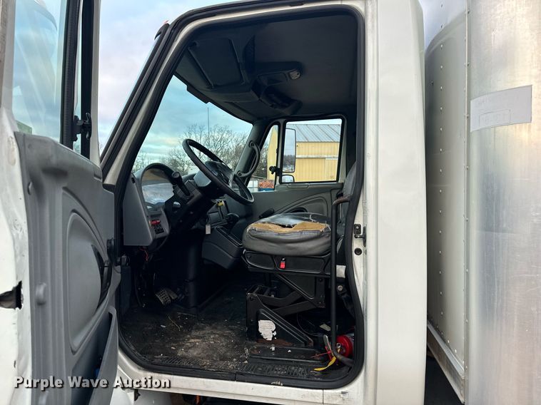 image for item NM9259 2007 International 4300 box truck