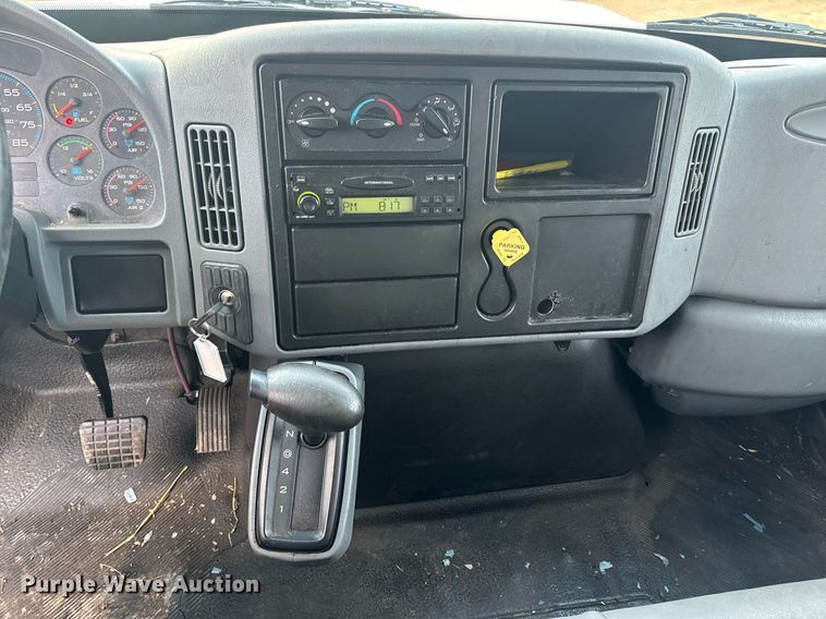 image for item NM9259 2007 International 4300 box truck