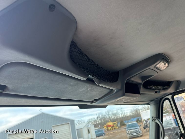 image for item NM9259 2007 International 4300 box truck