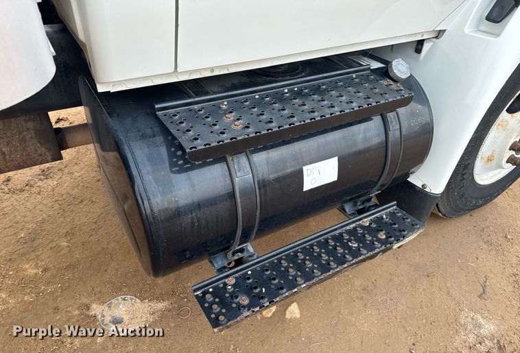 image for item NM9259 2007 International 4300 box truck