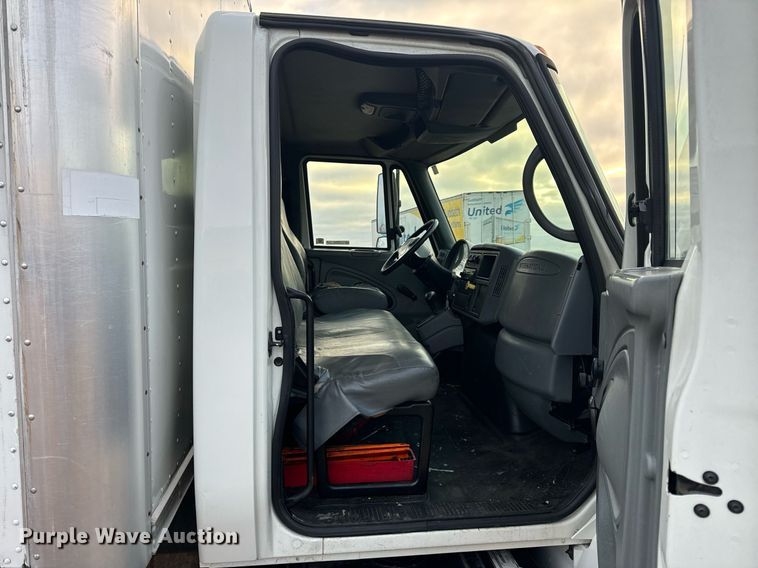 image for item NM9259 2007 International 4300 box truck