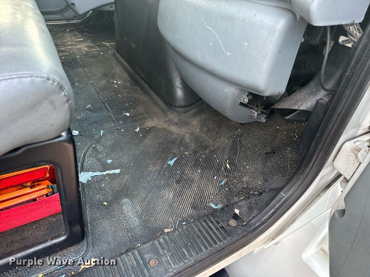 image for item NM9259 2007 International 4300 box truck