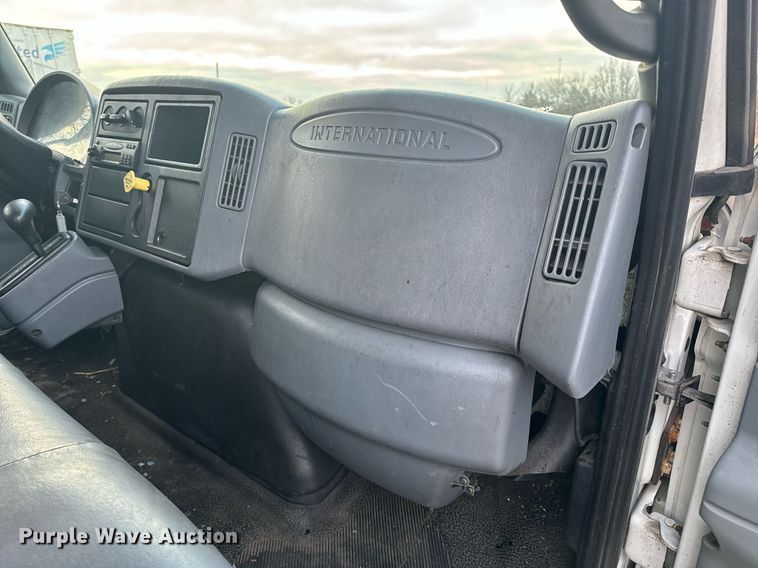 image for item NM9259 2007 International 4300 box truck