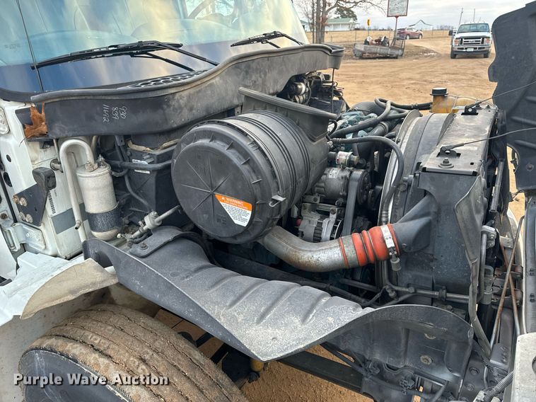 image for item NM9259 2007 International 4300 box truck