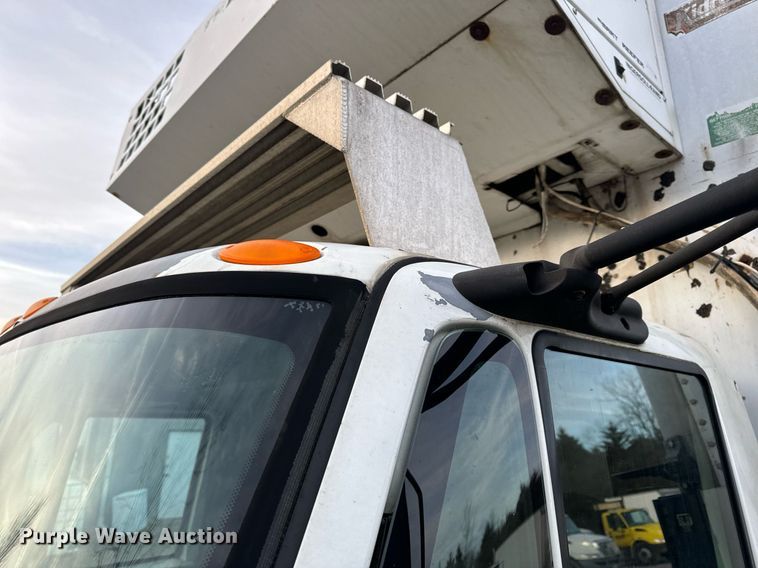 image for item NM9260 2005 International 4300 box truck