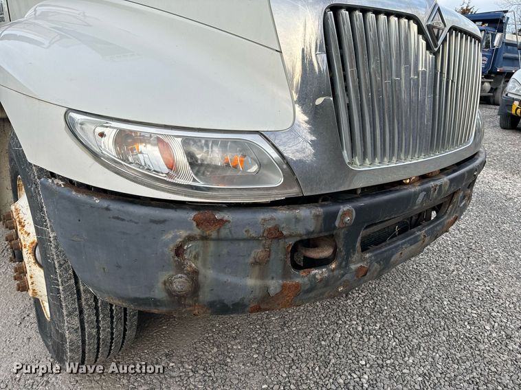 image for item NM9260 2005 International 4300 box truck