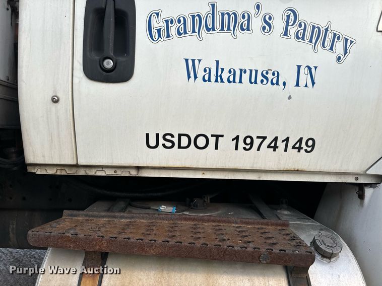 image for item NM9260 2005 International 4300 box truck