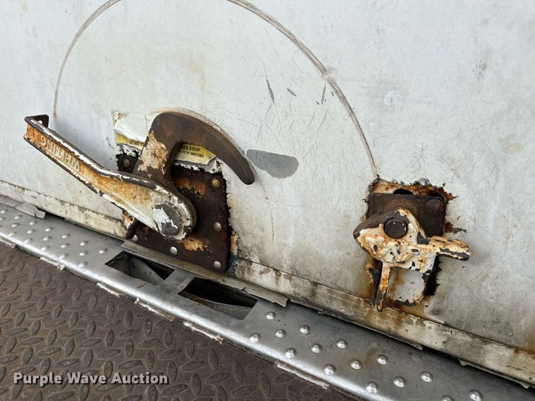 image for item NM9260 2005 International 4300 box truck