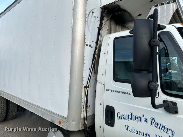 image for item NM9260 2005 International 4300 box truck