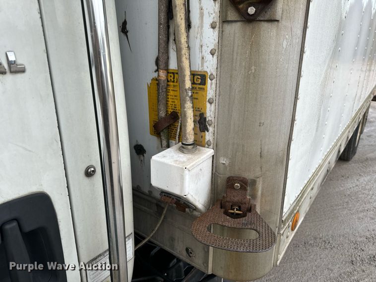 image for item NM9260 2005 International 4300 box truck