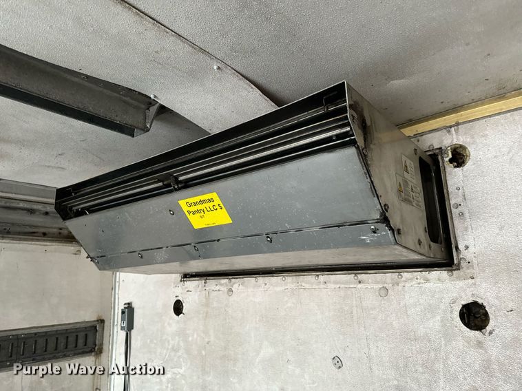 image for item NM9260 2005 International 4300 box truck