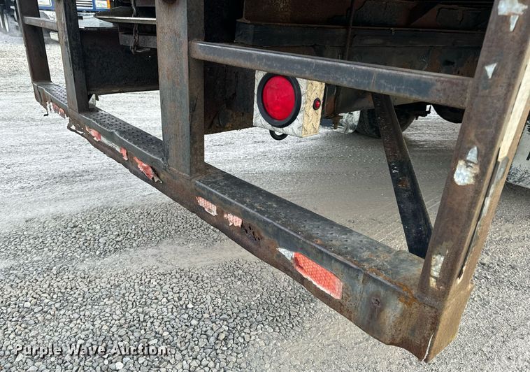 image for item NM9260 2005 International 4300 box truck