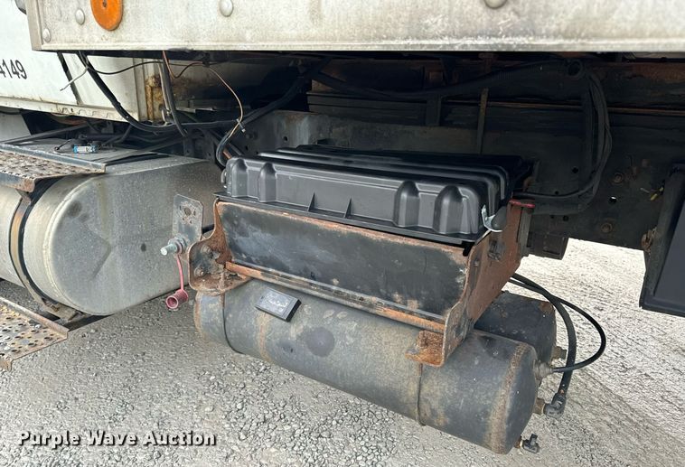 image for item NM9260 2005 International 4300 box truck