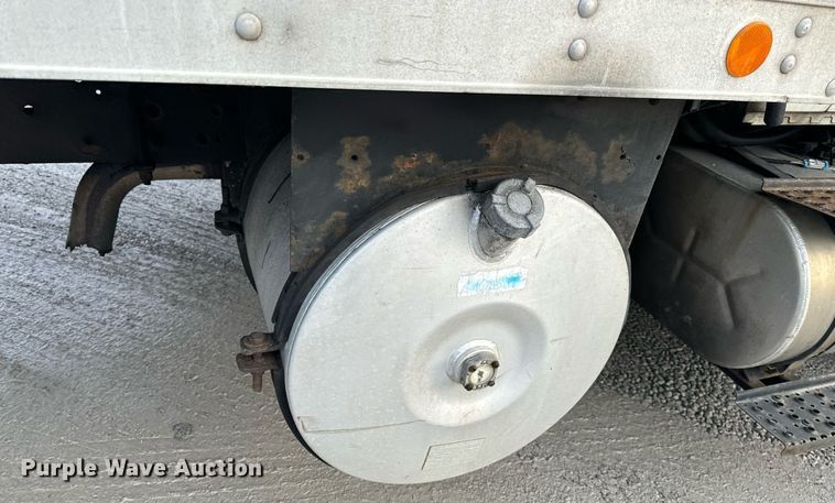 image for item NM9260 2005 International 4300 box truck