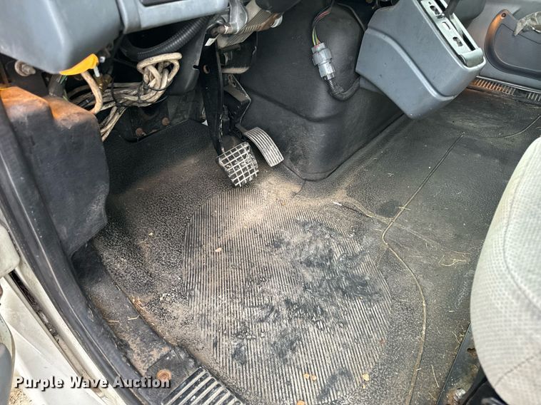 image for item NM9260 2005 International 4300 box truck