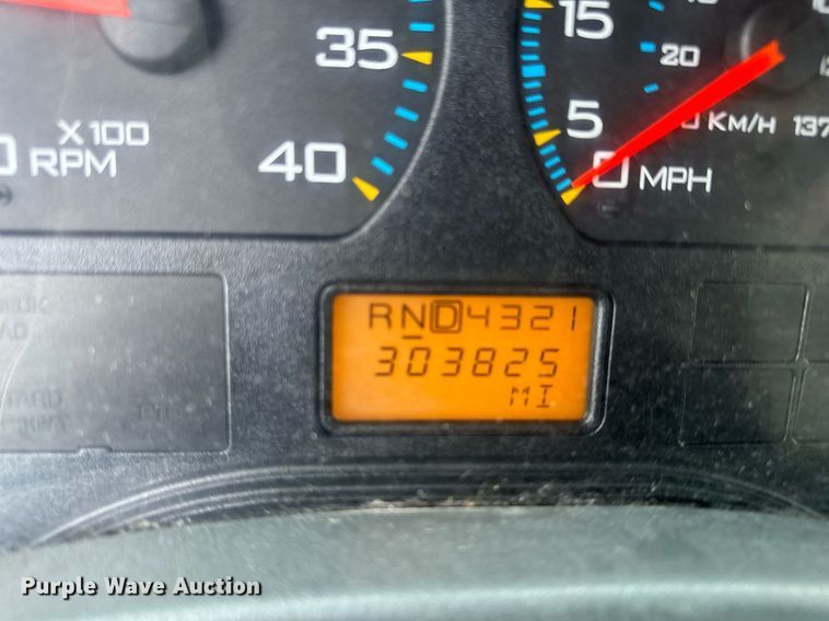 image for item NM9260 2005 International 4300 box truck