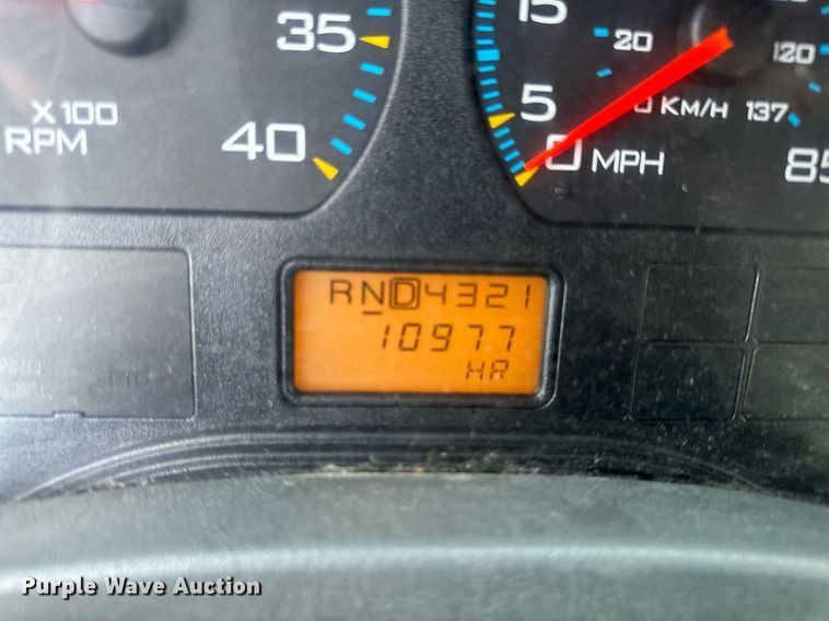 image for item NM9260 2005 International 4300 box truck