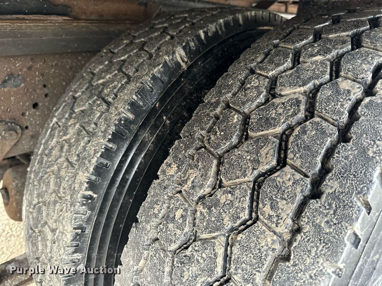 image for item NM9260 2005 International 4300 box truck