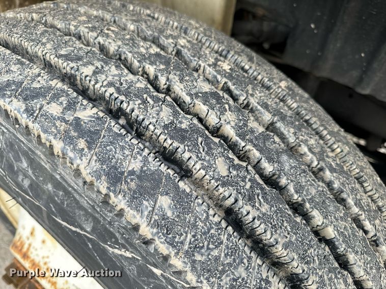 image for item NM9260 2005 International 4300 box truck