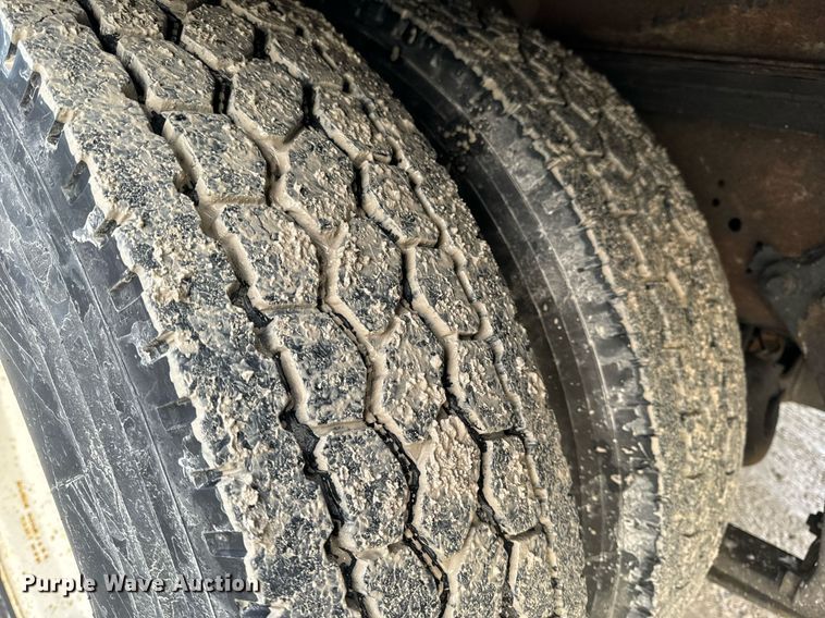 image for item NM9260 2005 International 4300 box truck