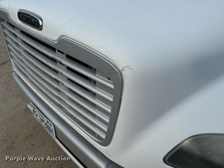 image for item NM9299 2007 Freightliner Business Class M2  refrigerated truck
