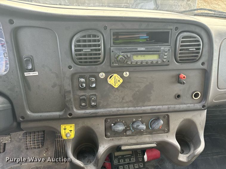 image for item NM9299 2007 Freightliner Business Class M2  refrigerated truck