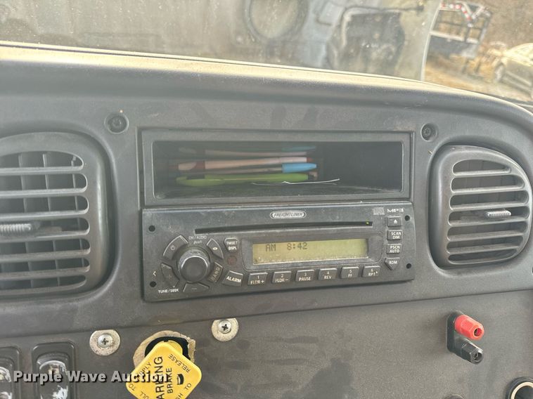 image for item NM9299 2007 Freightliner Business Class M2  refrigerated truck