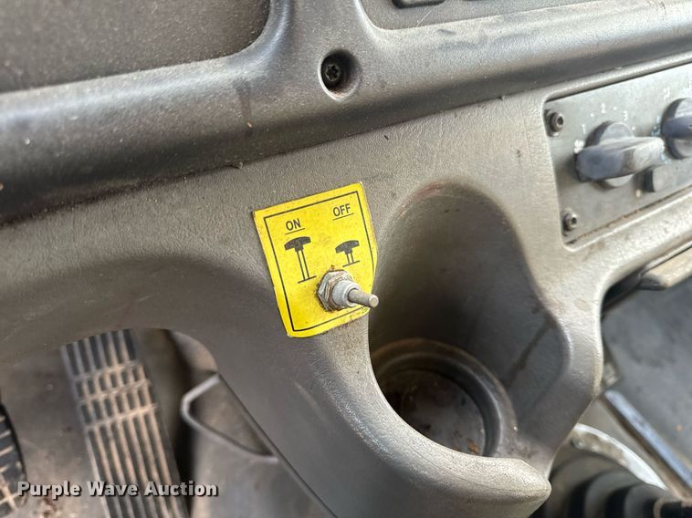 image for item NM9299 2007 Freightliner Business Class M2  refrigerated truck