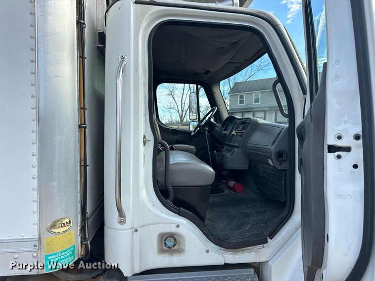 image for item NM9299 2007 Freightliner Business Class M2  refrigerated truck
