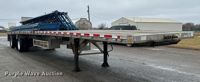 image for item NN9428 2013 Reitnouer  flatbed trailer