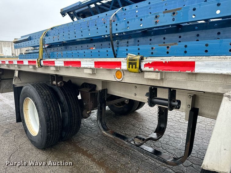 image for item NN9428 2013 Reitnouer  flatbed trailer