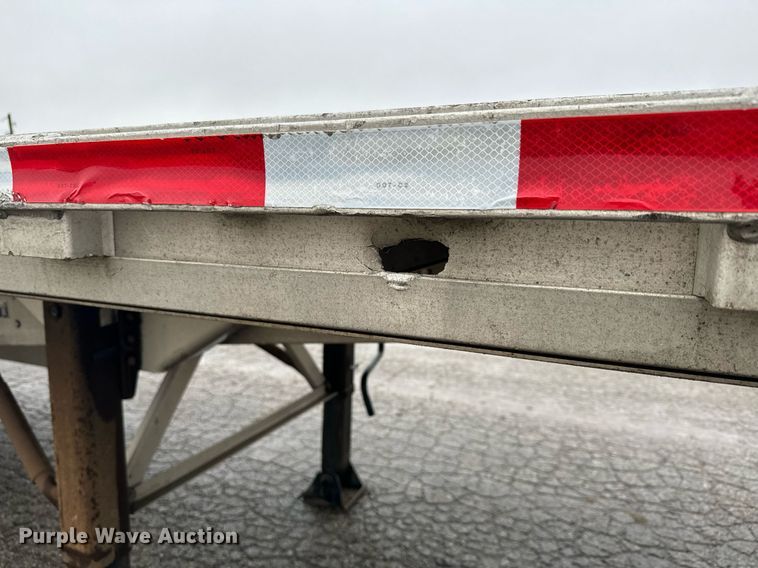 image for item NN9428 2013 Reitnouer  flatbed trailer